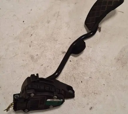 Audi A4 S4 B7 8E 8H Accelerator throttle pedal 8E2721523J 6PV00802634 93300