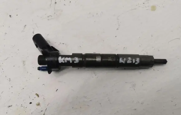 Mercedes-Benz E W213 Fuel injector