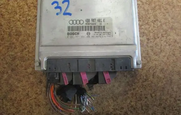 Audi A6 S6 C5 4B Wing mirror control module 0281001931AUDI