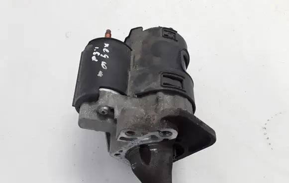 Renault Megane III Starter motor 233003329R