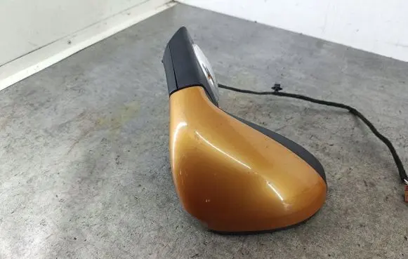 Peugeot 207 Front door electric wing mirror 