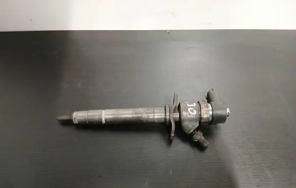 Volvo V70 Fuel injector 3A2342D