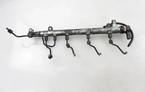 Mercedes-Benz C AMG W203 Fuel main line pipe 6110700395 0445214038 6110780449