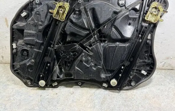 BMW 5 G30 G31 G38 Front window lifting mechanism without motor 7360423