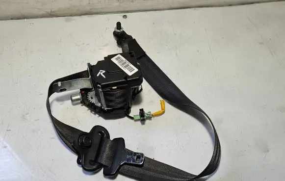 Chevrolet Epica Front seatbelt 34010077