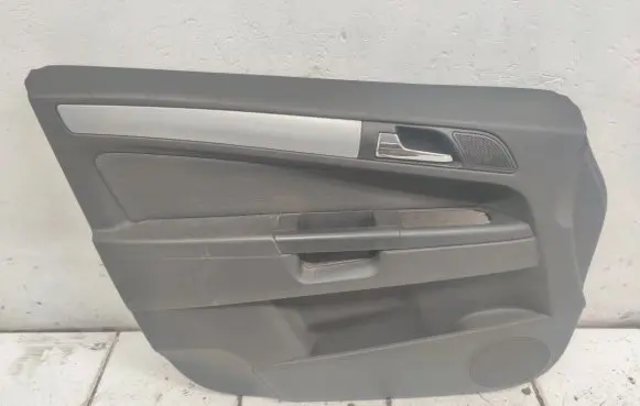 Opel Zafira B Front door card panel trim 13164484