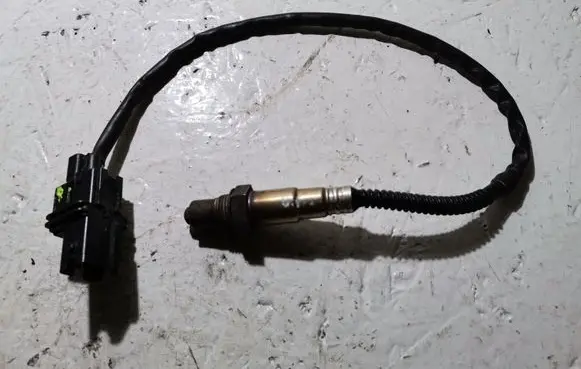 Volkswagen PASSAT B7 Lambda probe sensor 0258007332
