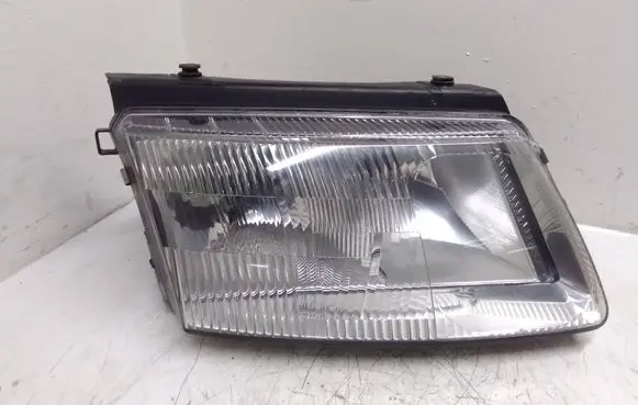 Volkswagen PASSAT B5 Headlight/headlamp