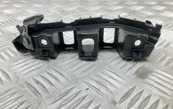Volkswagen Touareg II Front bumper mounting bracket 7P6807184F