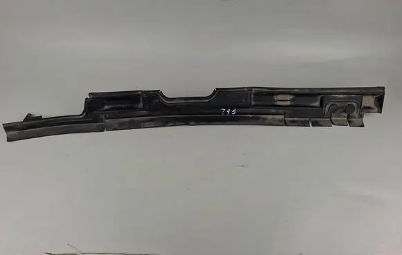 Audi Q5 SQ5 Intercooler air guide/duct channel 8R0121292B