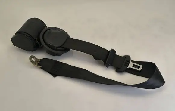 Audi A8 S8 D2 4D Rear seatbelt 4D0857709 AFG0713967 8D0857727