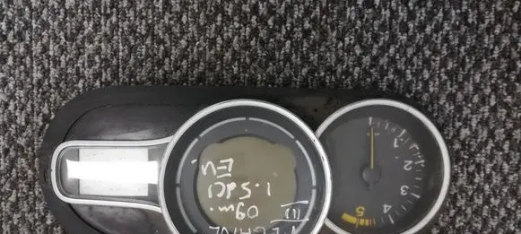 Renault Megane III Speedometer (instrument cluster) RNI248107859R