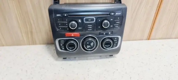 Citroen C4 II Picasso Climate control unit 98040786ZD 00030051