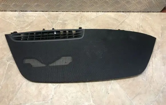 Dashboard glove box trim