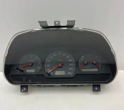 Volvo S40, V40 Speedometer (instrument cluster) 30889706 30887756