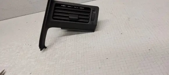 Toyota Verso Dash center air vent grill 556800F030 20059