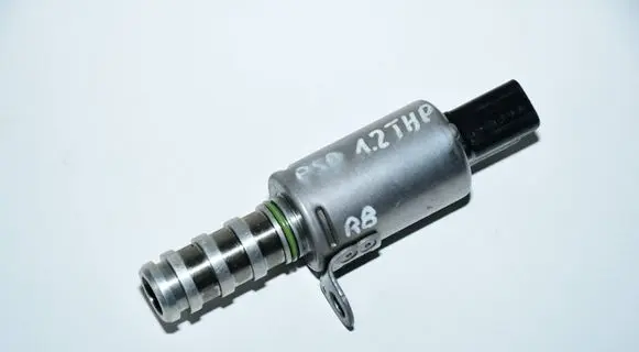 Peugeot 308 Camshaft vanos timing valve 9825813780