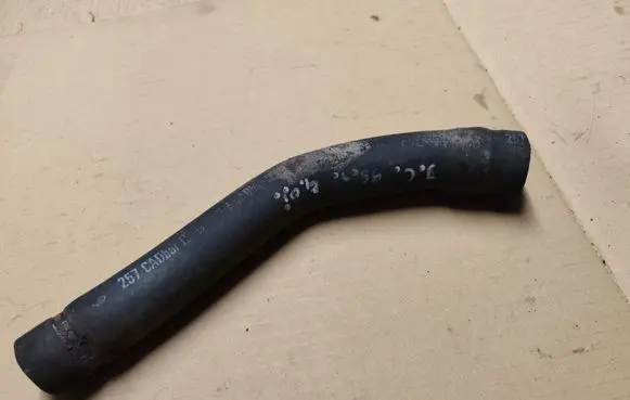 Jeep Cherokee XJ Engine coolant pipe/hose