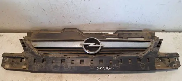 Opel Corsa C Front bumper upper radiator grill 13120828 499000039