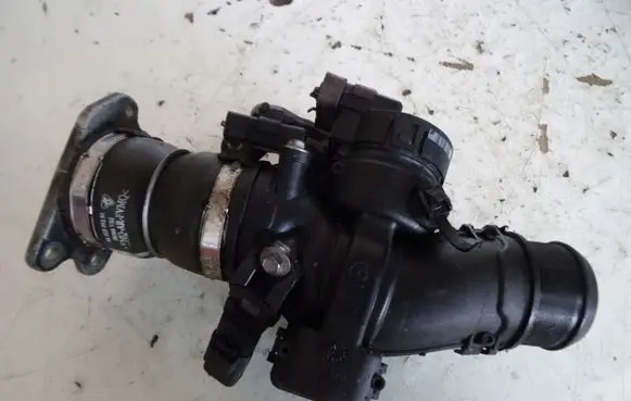 Peugeot 308 Throttle valve 9660030480