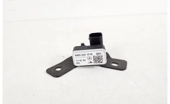 Mercedes-Benz CLS C218 X218 Airbag deployment crash/impact sensor A0055421218