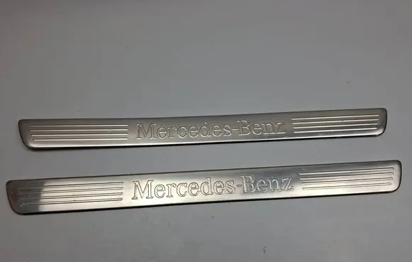 Front sill trim cover
