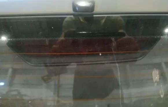 Toyota Yaris Third/center stoplight