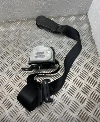 Chrysler Grand Voyager IV Front seatbelt P1BJ921D5AA TVHT2282600484