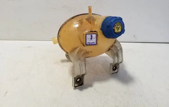 Fiat 500L Coolant expansion tank/reservoir 51931808