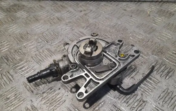 Opel Vectra C Vacuum pump 0253738