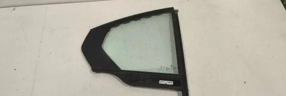 BMW 3 G20 G21 Rear vent window glass 7425084