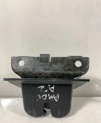 Audi A2 Tailgate/trunk/boot lock/catch/latch 8Z0827520