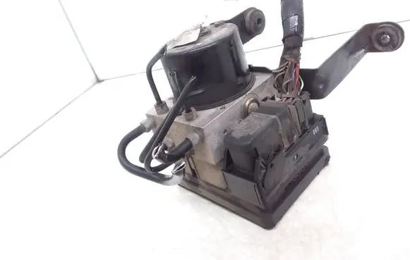 Ford Focus C-MAX ABS Pump 3M512C405HA 10096001153