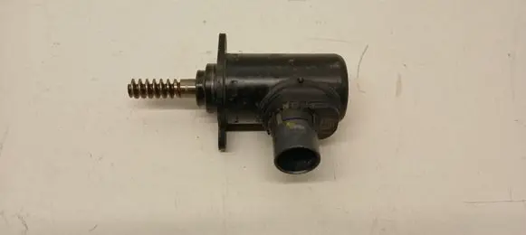 BMW 5 G30 G31 G38 Camshaft vanos timing valve 7631574