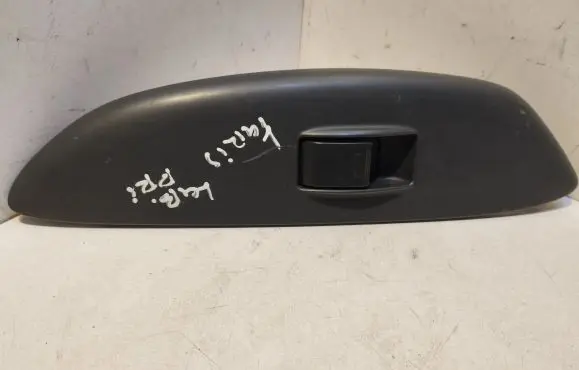 Toyota Yaris Quarter vent window switch 