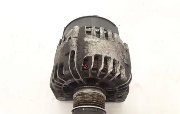 Renault Megane III Generator/alternator 231000026R