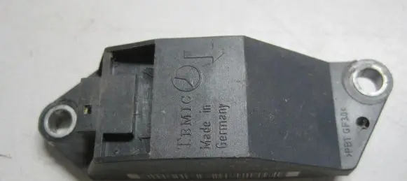 Mercedes-Benz E W211 Airbag deployment crash/impact sensor A0018209326 25571179A4