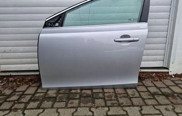 Volvo V40 Front door