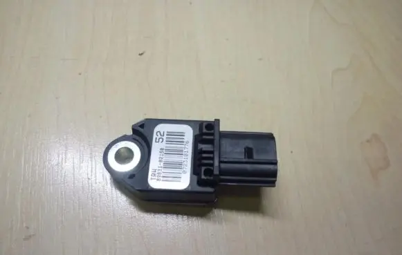Toyota Auris E180 Airbag deployment crash/impact sensor 8983102150 X232