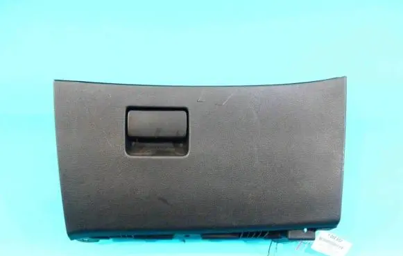 Glove box