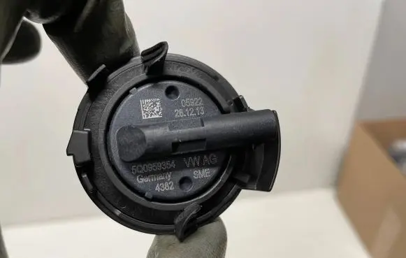 Audi A3 S3 8V Airbag deployment crash/impact sensor 5Q0959354