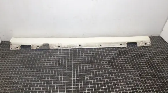 Mercedes-Benz E W212 Sill A2126900840