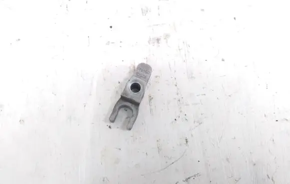 Opel Insignia A Fuel Injector clamp holder 82546 054849