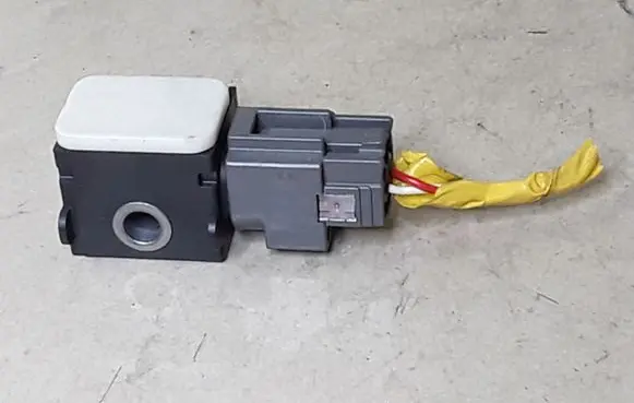 Hyundai Santa Fe Airbag deployment crash/impact sensor 959202B000