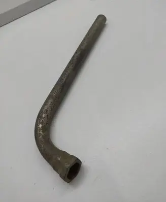 Volkswagen Touran I Wheel nut wrench 4D0012219A