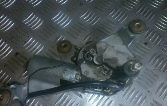 Ford Mondeo MK II Rear window wiper motor 0390201522