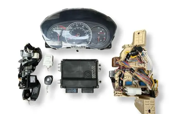 Suzuki SX4 Engine ECU kit and lock set 1124000542 3391075KC2
