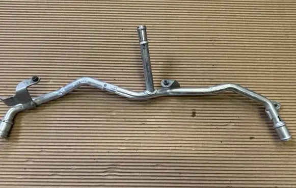 Audi A3 8Y Engine coolant pipe/hose 04E121070AP