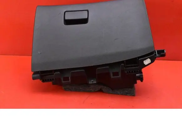Opel Astra J Glove box
