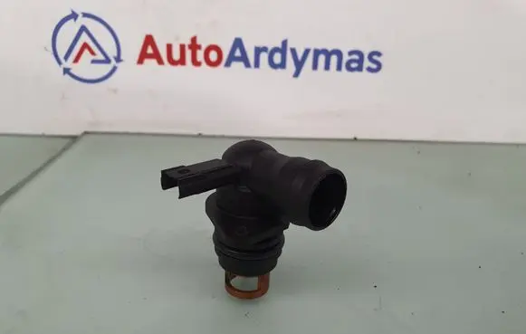 BMW 5 E60 E61 other engine part 7530271 11617530271
